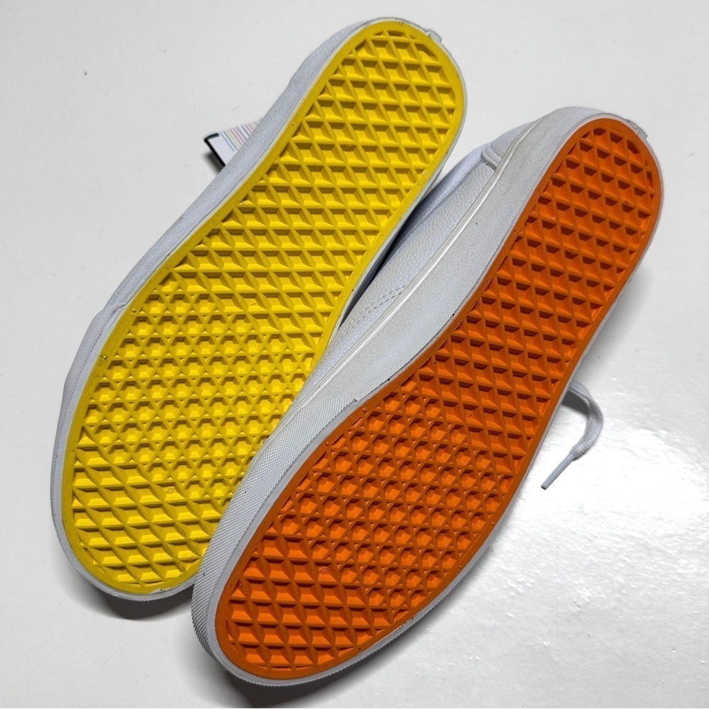 NEW* Vans x Flour Shop Collab Rainbow White Skater Sneakers Old Skool Men’s 10.5 - Picture 5 of 13